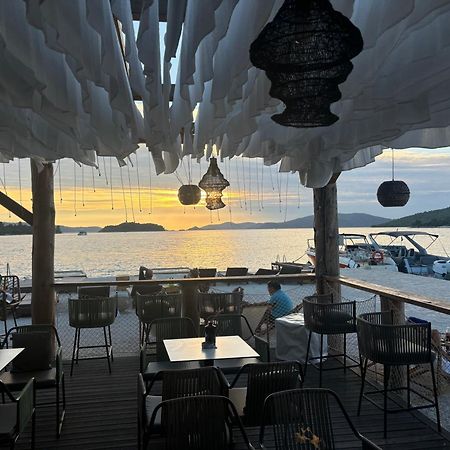 Apartment Agnes With 63 M2 Rooftop Terrace, Grill And Pool Okrug Gornji Eksteriør billede